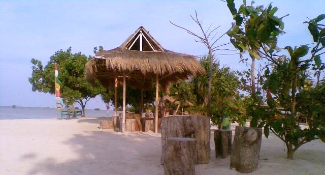 pantai saung perawan